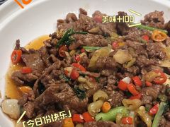 -湖南人家湘菜馆(镇江路店)