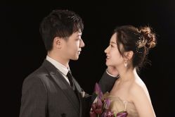 -雪中彩影婚纱摄影·微光艺术中心