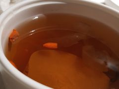 冰糖桃胶炖雪梨-初蓉丨遇见新川菜(亲贤街荣耀店)