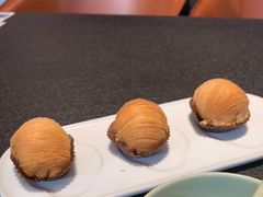 -蝴蝶里·粤菜·点心(滨江龙湖店)