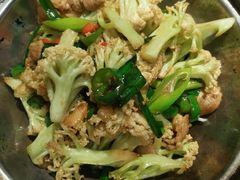 -胡桃里音乐餐厅(陶溪川店)(川湘赣菜·世界百大酒庄直供红酒·音乐表演)