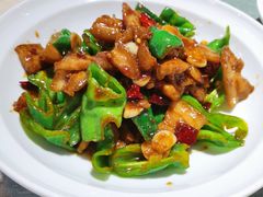 辣椒炒肉-闫府私房菜·百年鲁菜(欧亚店)