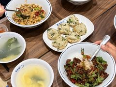-李与白包子铺(桐梓林店)