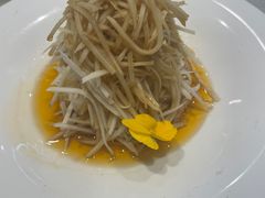 炝拌马踏湖莲藕丝-月福京味斋·烤鸭店·北京菜(鼓楼总店)