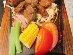 -穹六人间 people 6(岳阳路店)