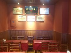 大堂-谢老五跷脚牛肉·非遗传承店
