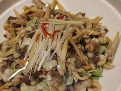 -赶海部落海鲜城(海阳路店)