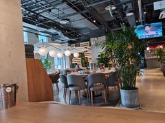 大堂-日进一片海.生腌海鲜火锅.宵夜烧烤(三里屯总店)
