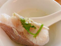 -美顺香食府鱼头老店(雪野湖店)