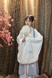 -汉仪华裳汉服馆(打浦桥店)