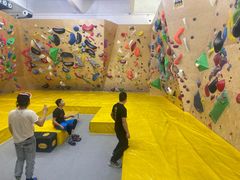 -问山MountQuest攀岩馆