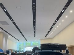 -理想汽车(世纪汇店)