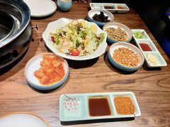 -明洞阿姨·韩式酱蟹烤肉·创意料理(三元桥店)