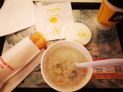 -麦当劳(汉口火车站候车室店)