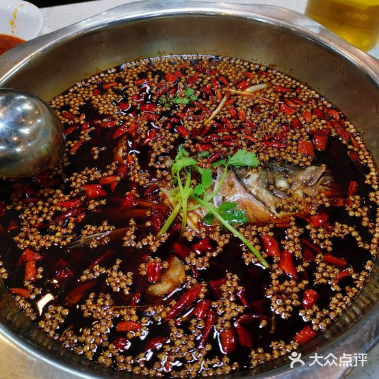 蛙留香美蛙鱼头火锅(毕节店)