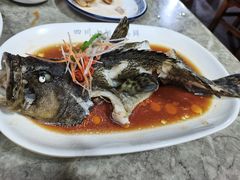 石斑鱼清蒸-四川小胡子海鲜(丁村万人海鲜广场店)