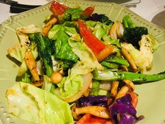 黑松露椰子油炒杂菜-闻见中国海南菜(K11店)