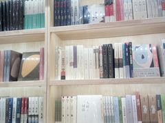 -猫的天空之城概念书店(印象城购物中心店)