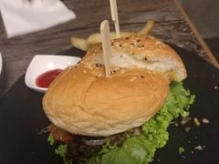 -HIGH FIVE哈福手工汉堡(桂林路店)