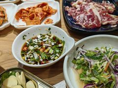 -青瓦餐厅·生鱼片·韩园烤肉(西塔店)