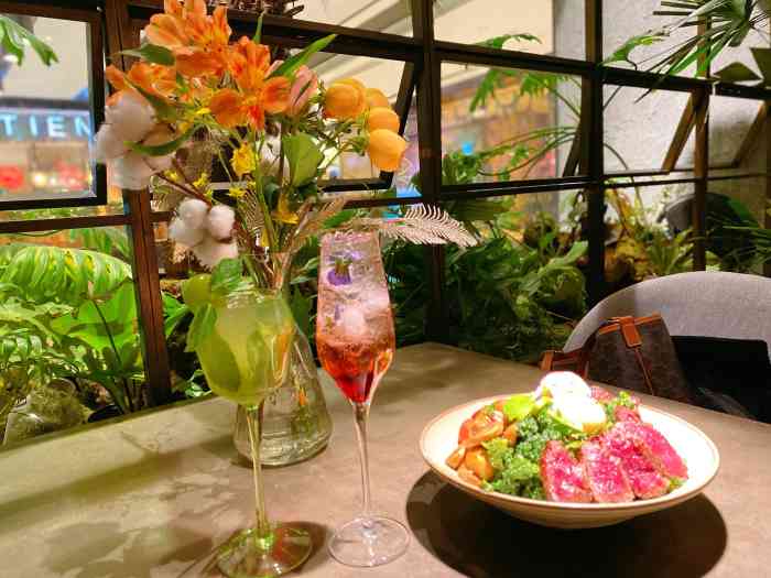 tomacado花厨(王府中环店)-"来这边见客户 谈完事儿约了姐妹顺便吃个