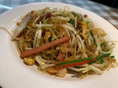 -新大咀港式茶餐厅(宝山万达店)