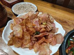 -老滇山寨•云南特色菜•地方菜•民族风情歌舞表演(金碧店)