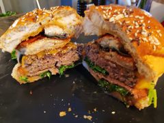 -HIGH FIVE哈福手工汉堡(桂林路店)