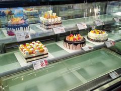面包甜点陈列柜-爱纶蛋糕(山东路店)