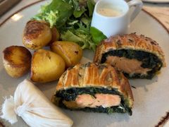-ROAST coffee & eatery