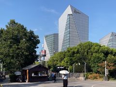 -东方体育中心(地铁站)