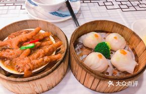 Baihe Sauce Chicken Feet