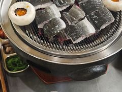 -围炉肉舍•炭烤活鳗•丹东海鲜烤肉(步行街店)