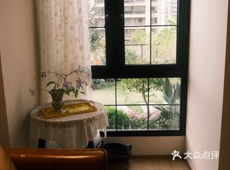 开放式客厅 露台居然是个花园