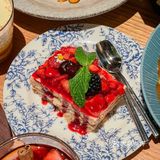 快乐有很多种！比如在泥靴遇上新年草莓季🍓