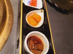 -铭牛烧肉·和牛海鲜自助(高新月牙湖店)
