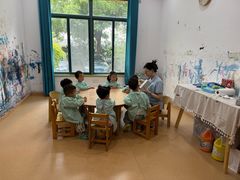 -蒙蒙狮蒙台梭利儿童之家