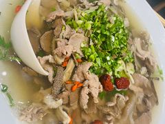 -犇逸·乐山跷脚牛肉·四川现炒(览海店)