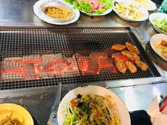 -马路牙子烧烤音乐酒馆(望京店)