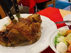 德式烤猪肘配酸菜土豆泥-申德勒加油站西餐厅(日坛路总店)