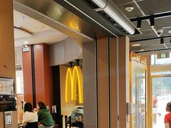 -麦当劳(中二横路店)