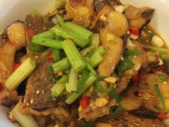 -新一家农家菜(华景新城店)