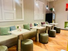 -潮一不贰·法式甜品·生日蛋糕·西式简餐(外滩店)