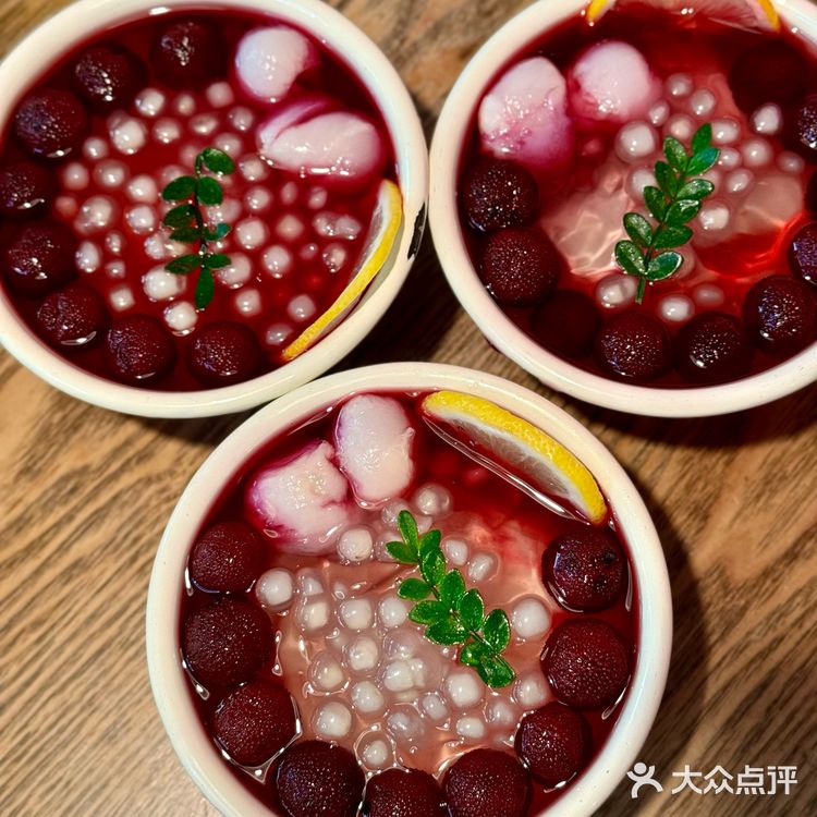虾闹一下，靓仔吃瓜
