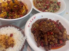 -独一佳老胡湘菜馆(矿山路店)