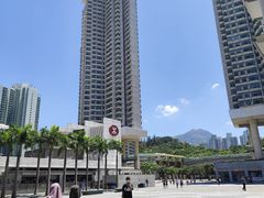 -东荟城名店仓