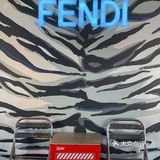 这里可以滑雪，也有更适合拍照FENDI COFFEE 