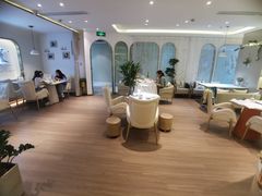 -燕庭·纯燕窝·甜品下午茶(南京西路店)