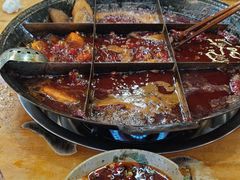 -正南齊北重庆老火锅(光华村直营店)