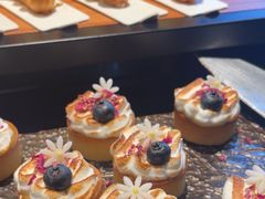 -雍容荟帝王蟹活龙虾展台自助(IFS黑金店)